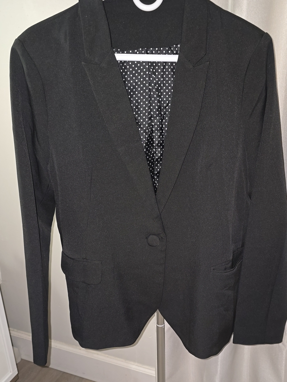 WOMEN'S BLACK BLAZER LINED LONG SLEEVE WITH BUTTON